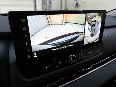 New 2025 Mitsubishi Outlander SE image 17