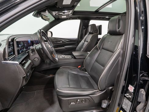 Used 2023 Cadillac Escalade Sport AWD/4WD image 16
