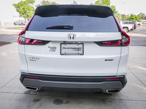 Used 2024 Honda CR-V Sport image 9