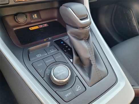 Used 2025 Toyota RAV4 Limited image 23