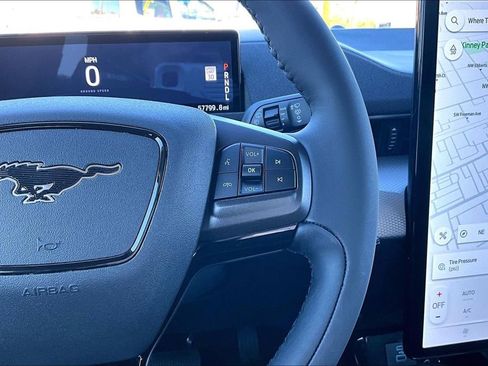 Used 2022 Ford Mustang Mach-E Select image 26