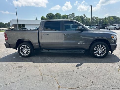 Used 2023 RAM 1500 Laramie AWD/4WD image 5
