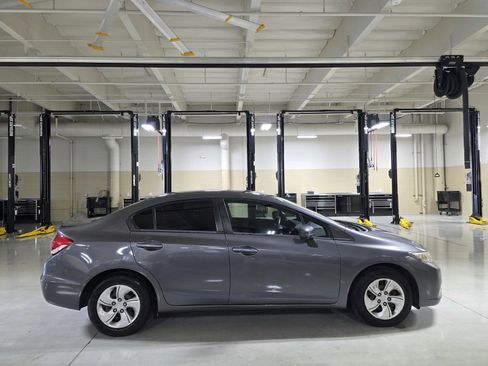 Used 2015 Honda Civic LX image 8