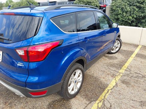 Used 2019 Ford Escape SEL AWD/4WD image 4