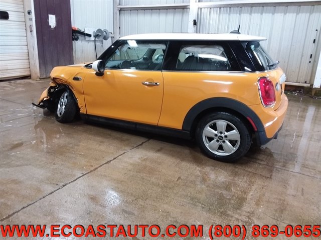 Used 2015 MINI Cooper 2-Door Hardtop FWD image 2