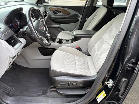 Used 2018 GMC Terrain SLE w/ Driver Convenience Package image 15