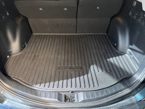 Used 2018 Toyota RAV4 LE w/ All Weather Liner Package AWD/4WD image 22