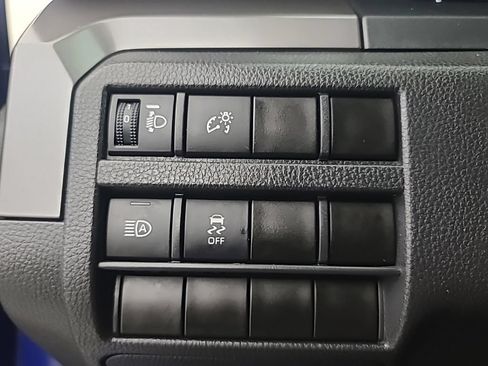 Used 2024 Toyota Tacoma SR5 AWD/4WD image 28