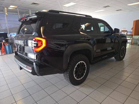 Used 2025 Toyota 4Runner TRD Off-Road Premium AWD/4WD image 8