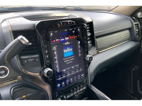 Used 2020 RAM 2500 Limited image 7