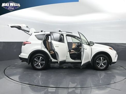 Used 2018 Toyota RAV4 XLE w/ Plus Extra Value Package FWD image 27