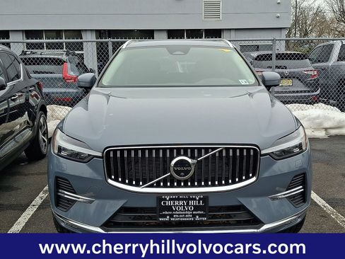 Certified 2023 Volvo XC60 B5 Plus image 2