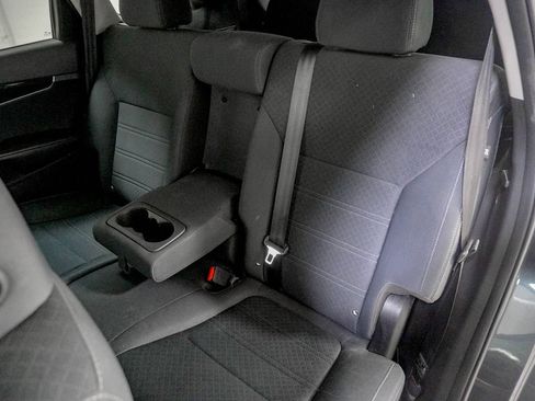 Used 2017 Kia Sorento AWD image 36