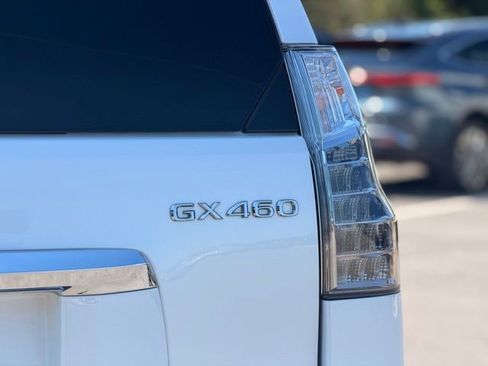 Used 2019 Lexus GX 460 Luxury AWD/4WD image 11