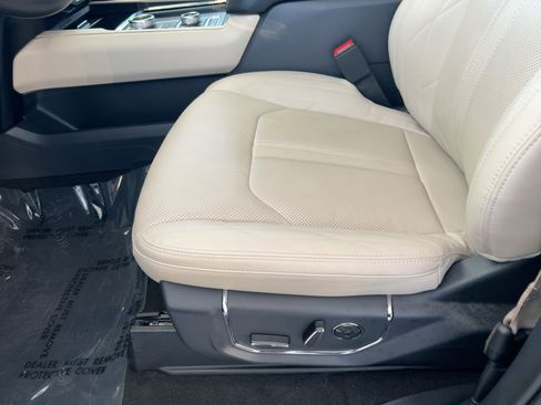 Used 2024 Ford Expedition Max Platinum image 14