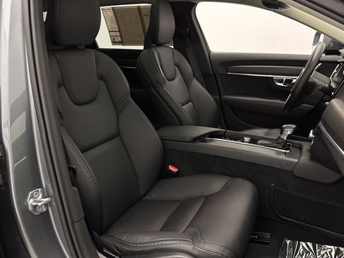Used 2019 Volvo V90 T6 Cross Country w/ Advanced Package image 37