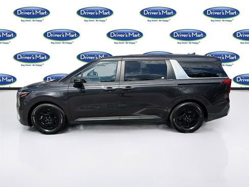 Used 2025 Kia Carnival FWD image 4