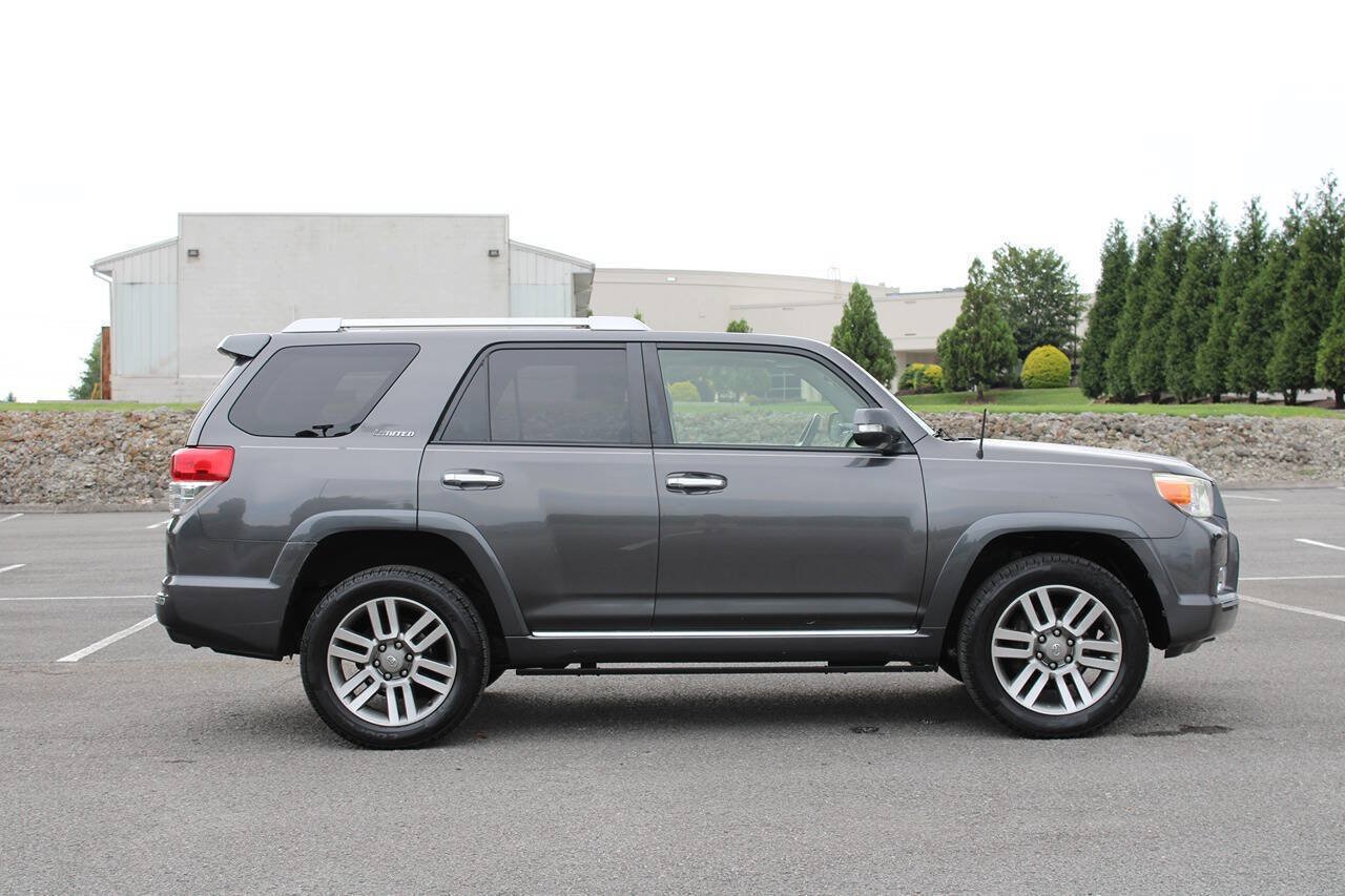 Used 2013 Toyota 4Runner Limited AWD/4WD image 9