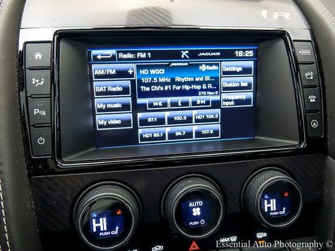 Used 2016 Jaguar F-TYPE R image 15