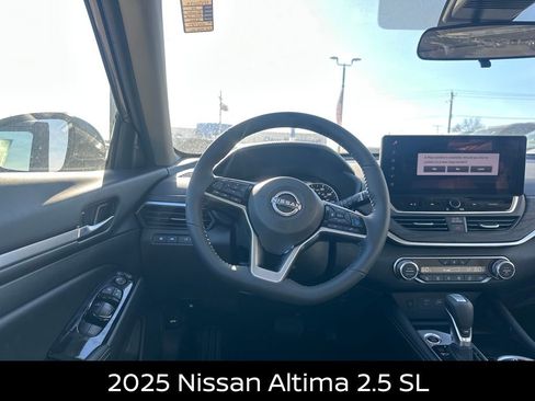 New 2025 Nissan Altima 2.5 SL FWD image 3