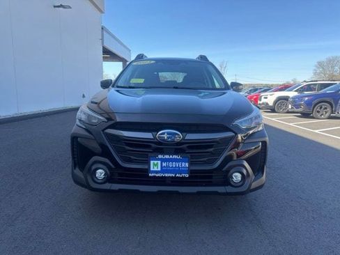 Used 2023 Subaru Outback Premium AWD/4WD image 5