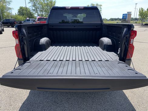 Used 2023 Chevrolet Silverado 1500 LT AWD/4WD image 11