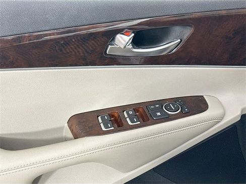 Used 2017 Kia Sorento LX w/ LX Convenience Package image 23