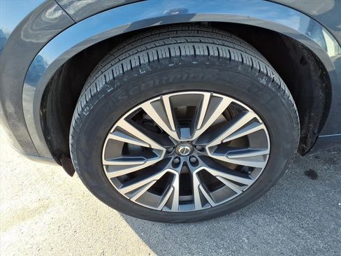 Used 2022 Volvo XC90 T6 Momentum w/ Advanced Package image 10