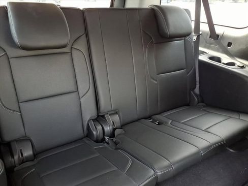 Used 2019 Chevrolet Suburban Premier image 15