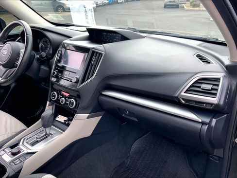 Used 2020 Subaru Forester Premium image 17
