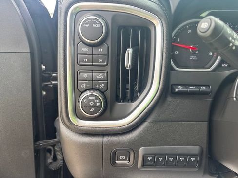Used 2022 Chevrolet Silverado 3500 High Country w/ Z71 Off-Road Package AWD/4WD image 12