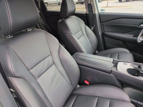 Used 2024 Nissan Rogue SL image 21