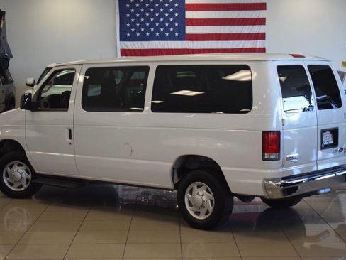 Used 2014 Ford E-350 and Econoline 350 XLT image 23