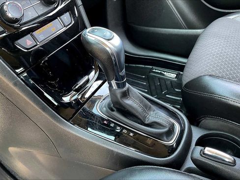 Used 2020 Buick Encore Preferred image 15