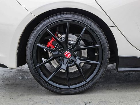 Used 2024 Honda Civic Type R image 12