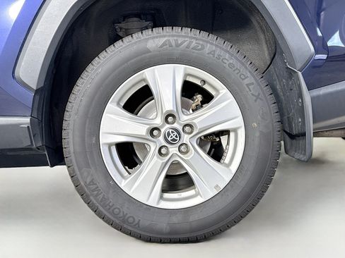 Certified 2021 Toyota RAV4 XLE AWD/4WD image 30