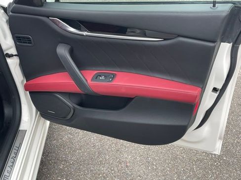 Used 2023 Maserati Ghibli Modena Q4 image 36