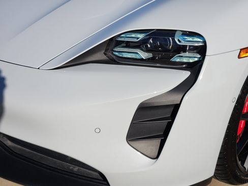 Used 2023 Porsche Taycan GTS image 8