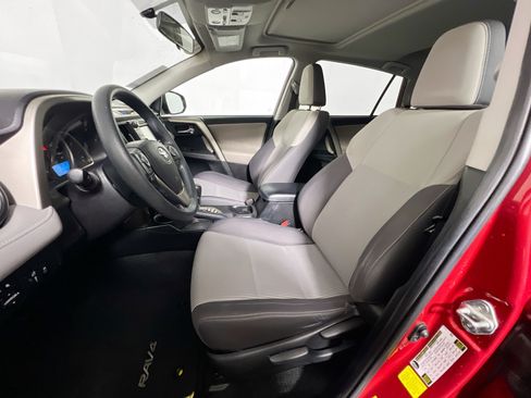 Used 2015 Toyota RAV4 XLE FWD image 14