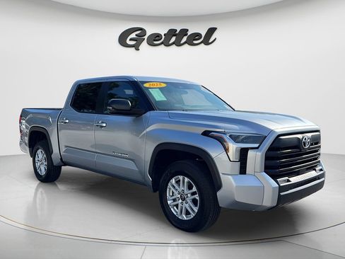 Used 2025 Toyota Tundra SR5 w/ SR5 Premium Package AWD/4WD image 3