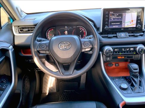 Used 2019 Toyota RAV4 Adventure image 5