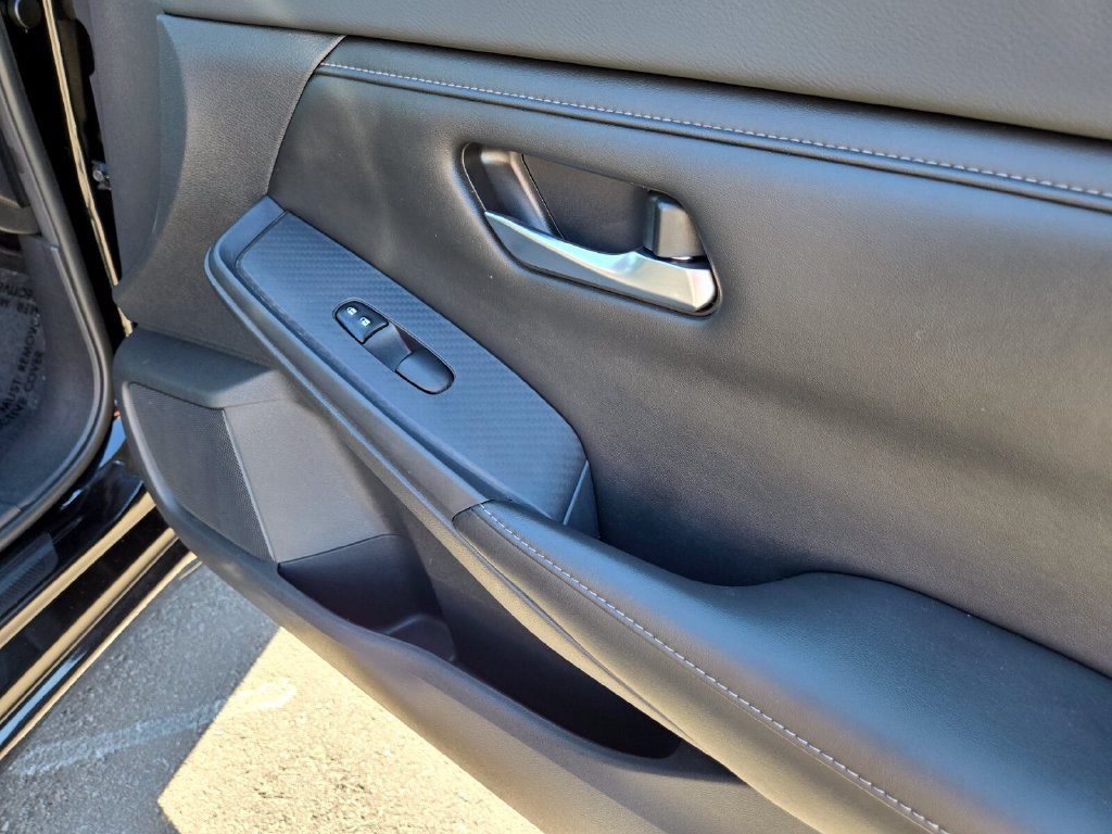 Certified 2020 Nissan Sentra SV FWD image 24