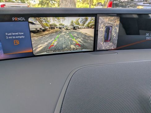 New 2026 Lincoln Nautilus Premier image 24