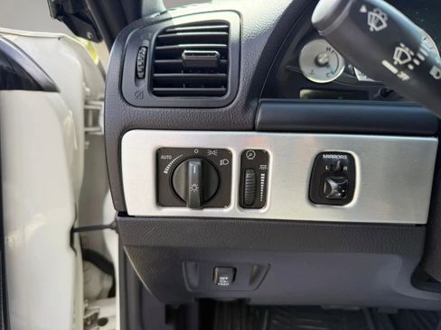 Used 2003 Ford Thunderbird RWD image 21