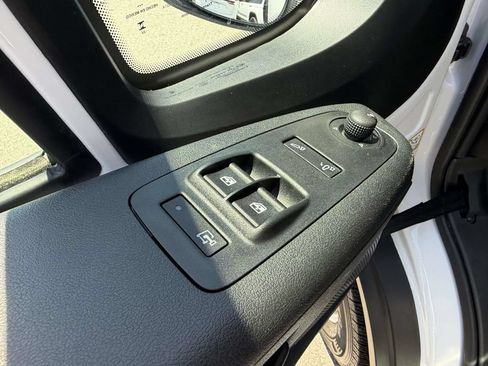 Used 2026 RAM ProMaster 2500 w/ Convenience Group FWD image 23