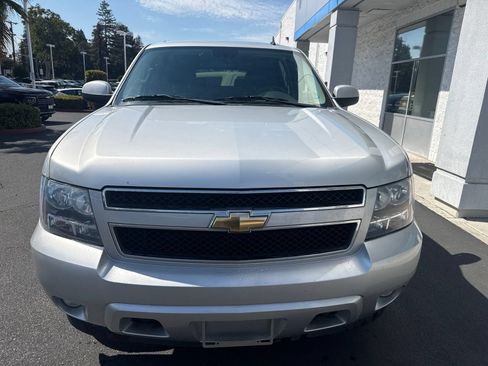 Used 2011 Chevrolet Suburban LT AWD/4WD image 3