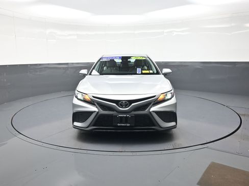 Used 2022 Toyota Camry SE AWD/4WD image 8