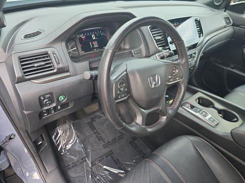 Used 2024 Honda Passport TrailSport image 16