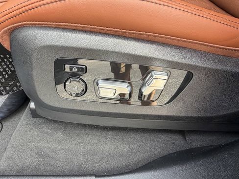 New 2027 BMW X7 M60i AWD/4WD image 24