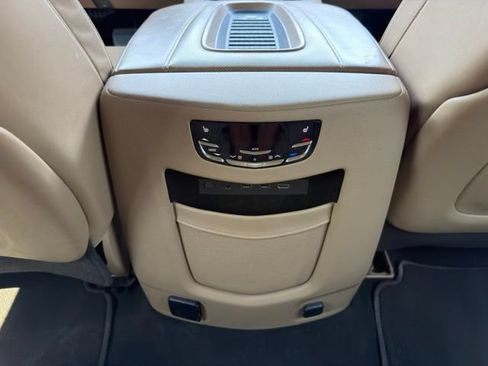 Used 2019 Cadillac Escalade Platinum AWD/4WD image 25
